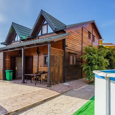 Сasa de vacaciones 4br Wooden House -pool, Views & Parking Candelaria