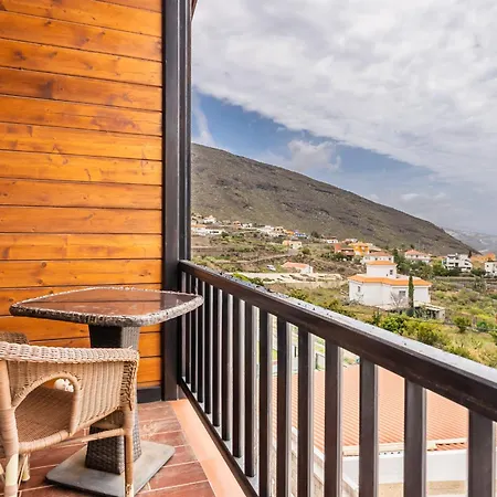 4br Wooden House -pool, Views & Parking *