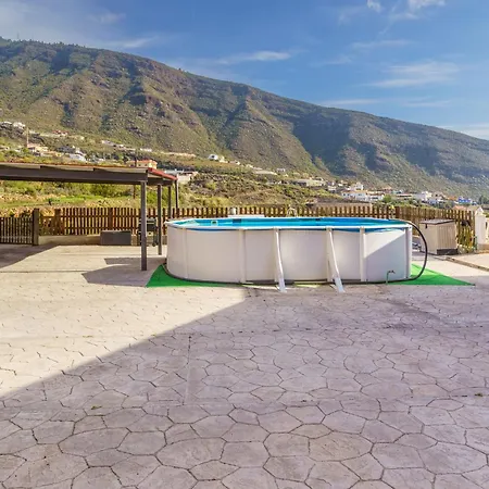 Holiday home 4br Wooden House -pool, Views & Parking Candelaria